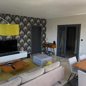 Appartement Lumineux De 90 M2 Situé En Centre, Annecy